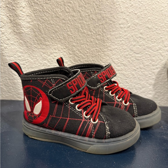 Spiderman Toddler Light Up High Tops  - Black and Red - Picture 1 of 7